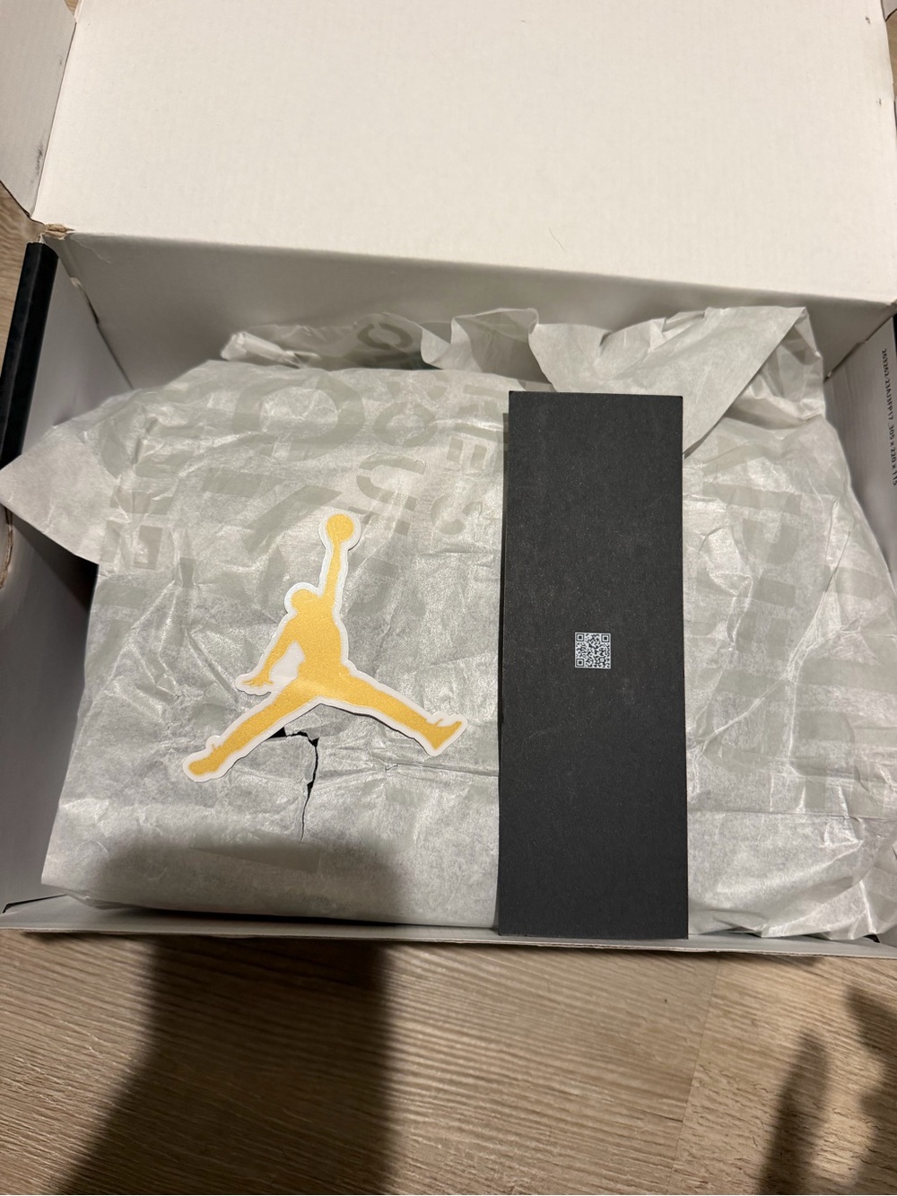 Jordan 3s - Picture 5 of 6